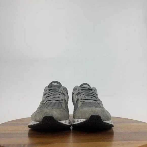 Mens New Balance 2002R Gray Suede Athletic Running Sneakers Shoes Size 8.5 D GUC - Picture 3 of 9
